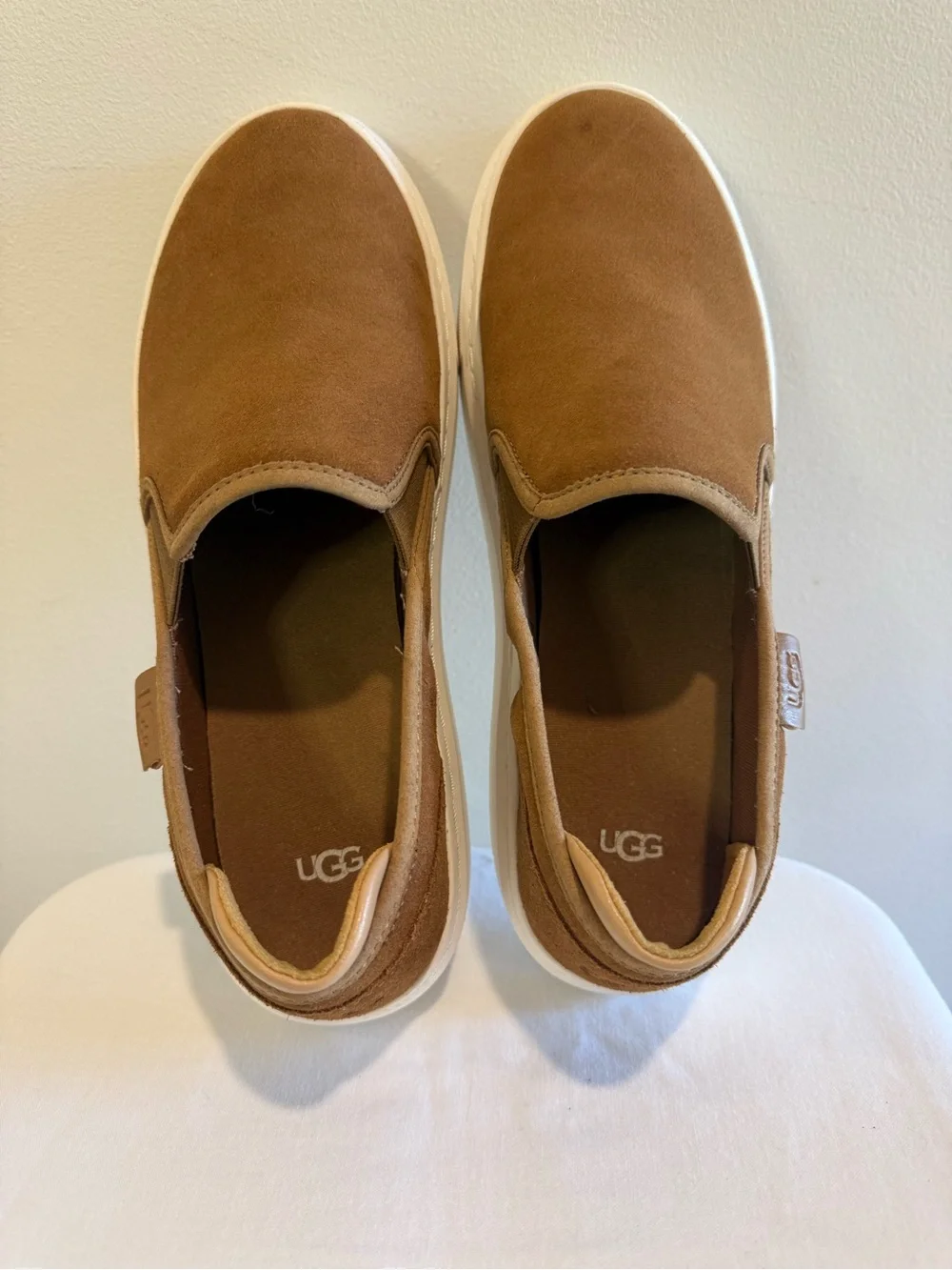 UGG casual slip